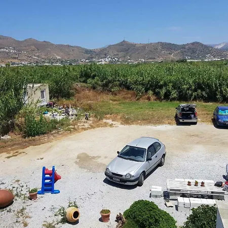 Ariadne 7 * Naxos City